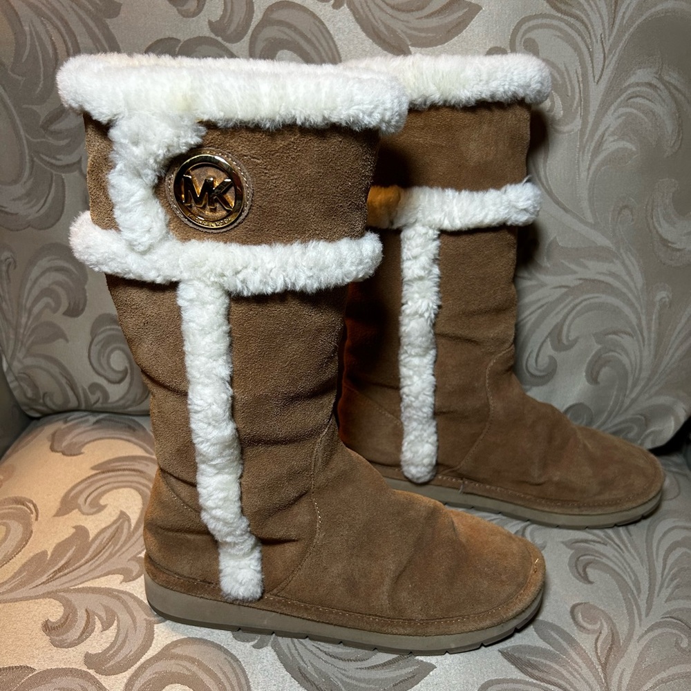 Michael Kors Brown Winter Boots, Creamy White Fur, Women’s 7, Gold
